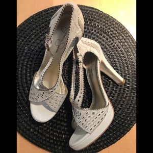 JESSICA SIMPSON SZ 8.5 LEATHER HEELS